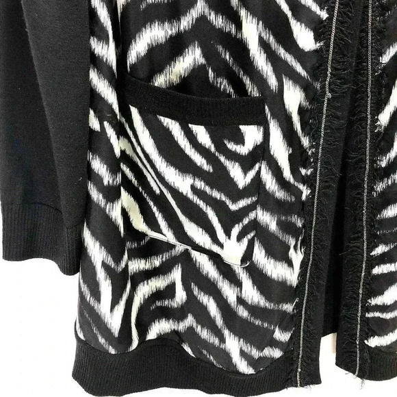 St. John Black and White Zebra Print Chain-Trim Knit Longline Cardigan Wool Silk - Picture 9 of 9